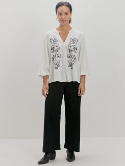 BLUSA BORDADO MANGAS