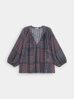 CAMISETA DETALLE ESCOTE