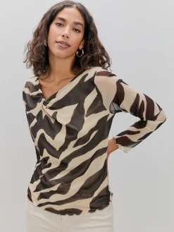 CAMISETA DETALLE FRUNCE