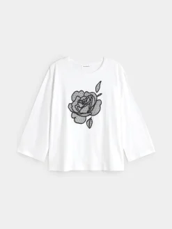CAMISETA FLOR BORDADA