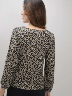 CAMISETA PIEZA HOMBRO
