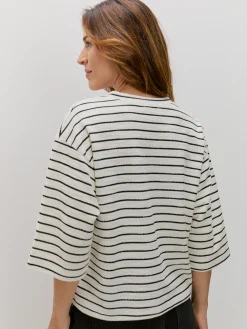 CAMISETA TEXTURA BOTON