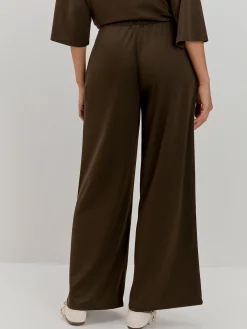 PANTALON DETALLE BOLSILLO