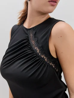 TOP DETALLE ENCAJE